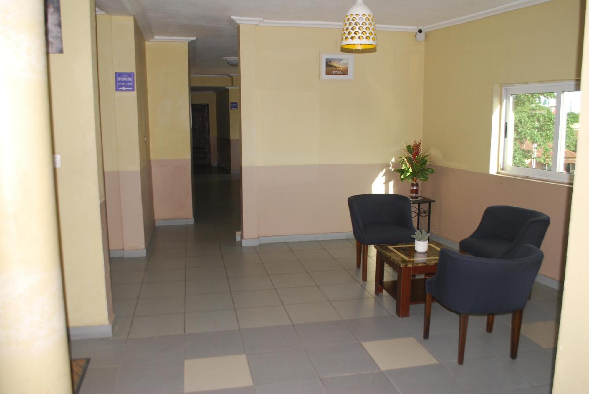 Benin City Center Hotel コトヌー エクステリア 写真