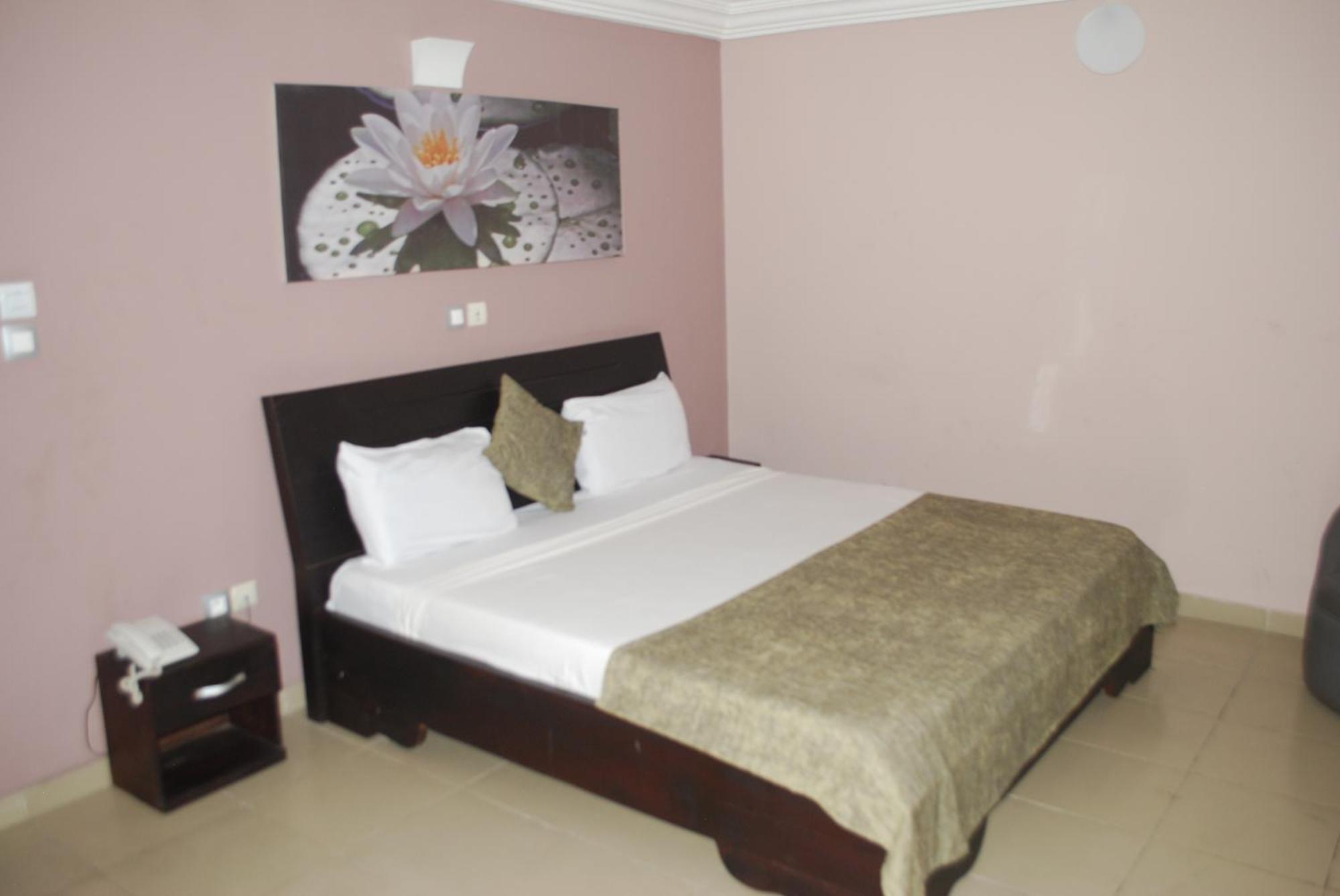 Benin City Center Hotel コトヌー エクステリア 写真