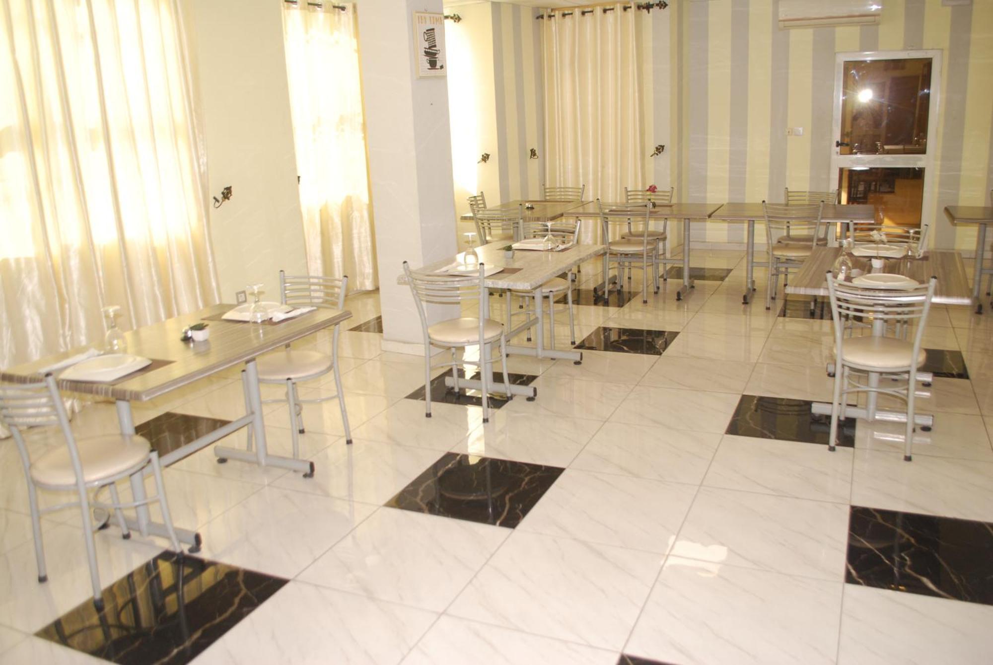 Benin City Center Hotel コトヌー エクステリア 写真