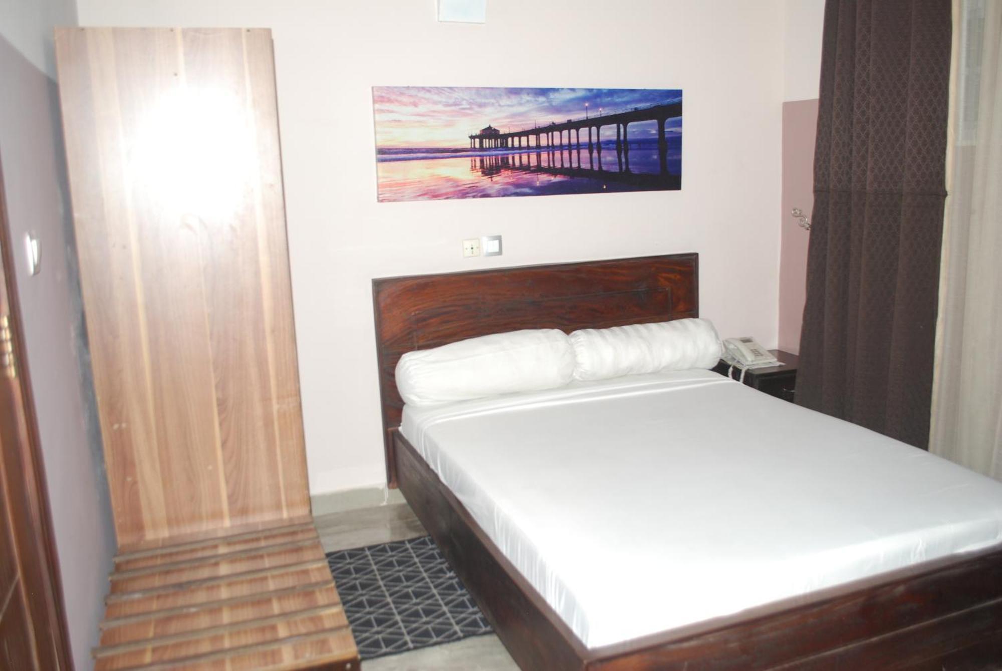 Benin City Center Hotel コトヌー エクステリア 写真